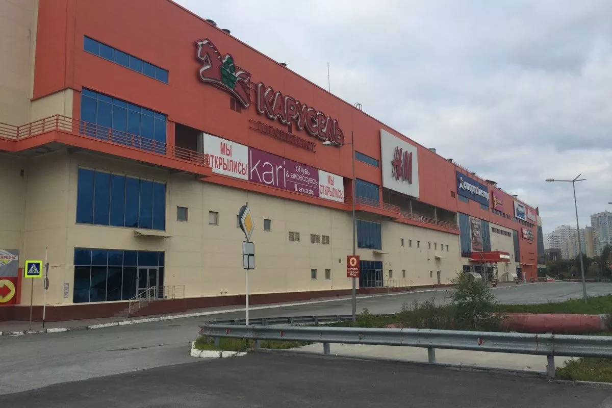 Установкой освещения на новом въезде в «КомсоМОЛЛ» занялась компания «Легион»