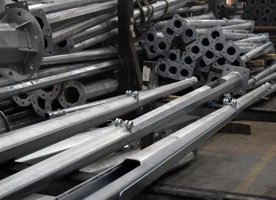 «Мы стоим по ту сторону забора и пытаемся конкурировать за сотрудников, которых нет»